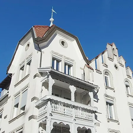 Stilvoll Gertrud Schloessli 1 Zi
